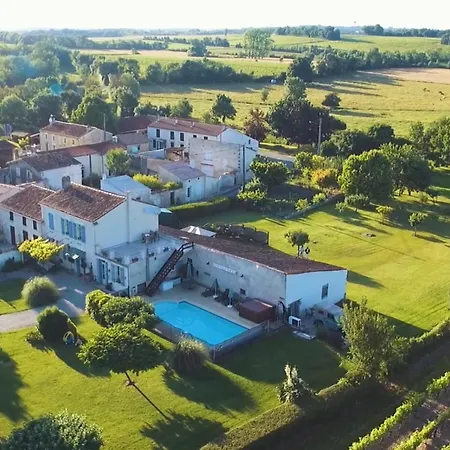 Holiday home Chez Riviere Nantille