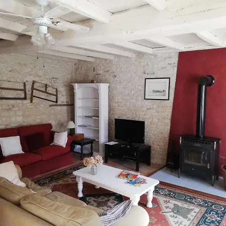 Holiday home Chez Riviere Nantille
